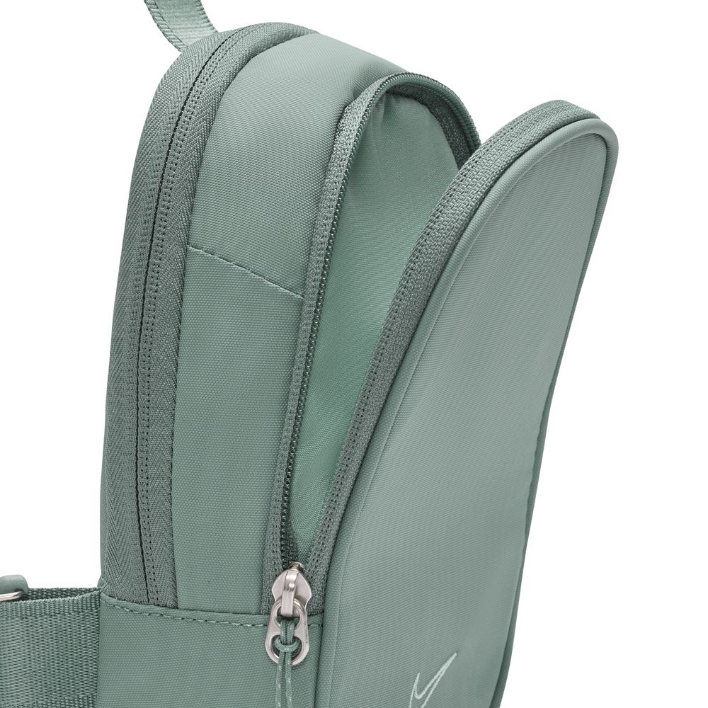 artifactId:ba7aa4db-fb2c-41ae-9b2d-bafb6b56fb64