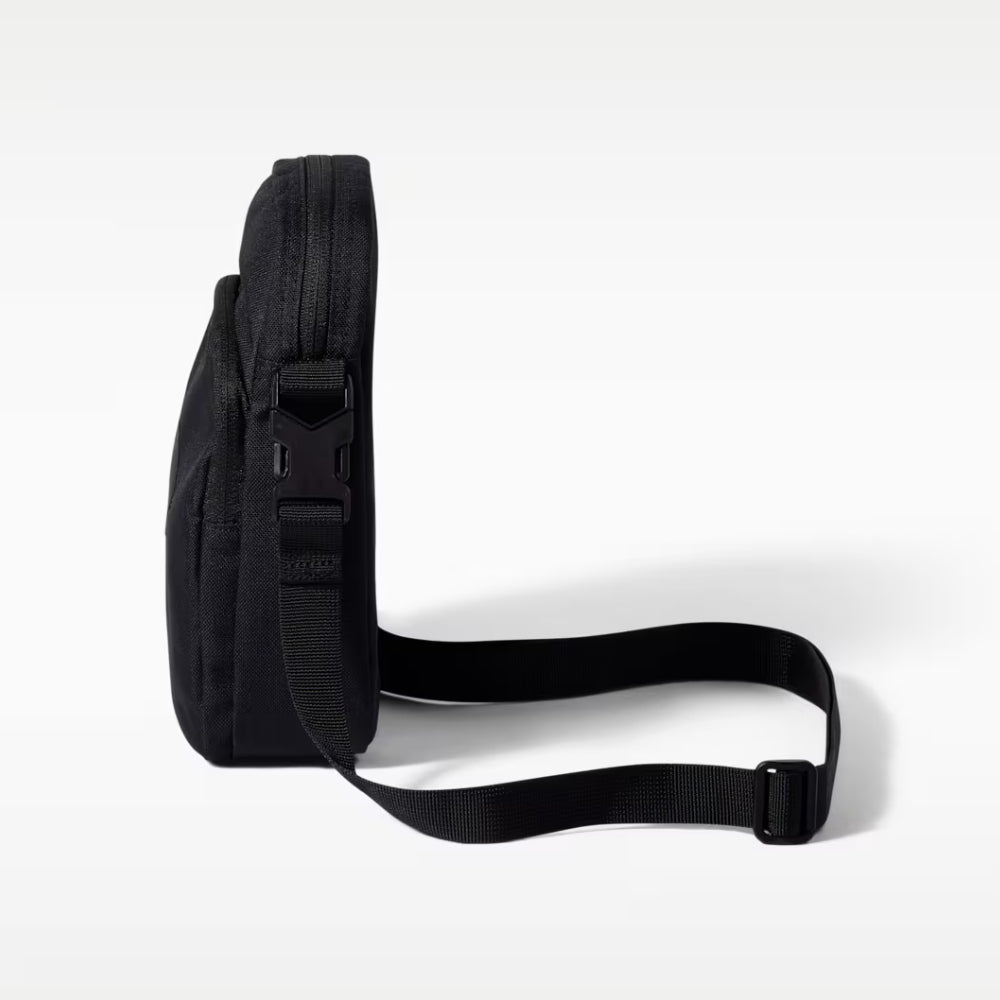 Nike Paris Saint Germain 2025/26 Heritage 4L Crossbody Bag