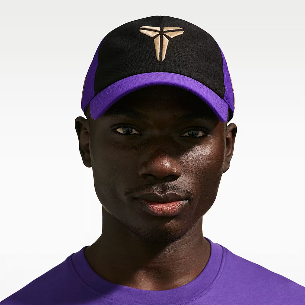 Nike F.C. Barcelona 2025/26 Away Club Cap
