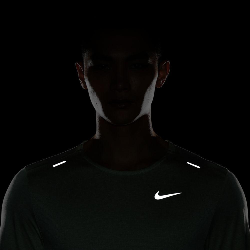 artifactId:69c03635-a00a-40a8-862f-3df686209864