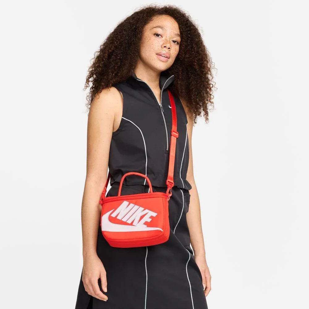 Nike Mini Shoebox 3L Crossbody Bag
