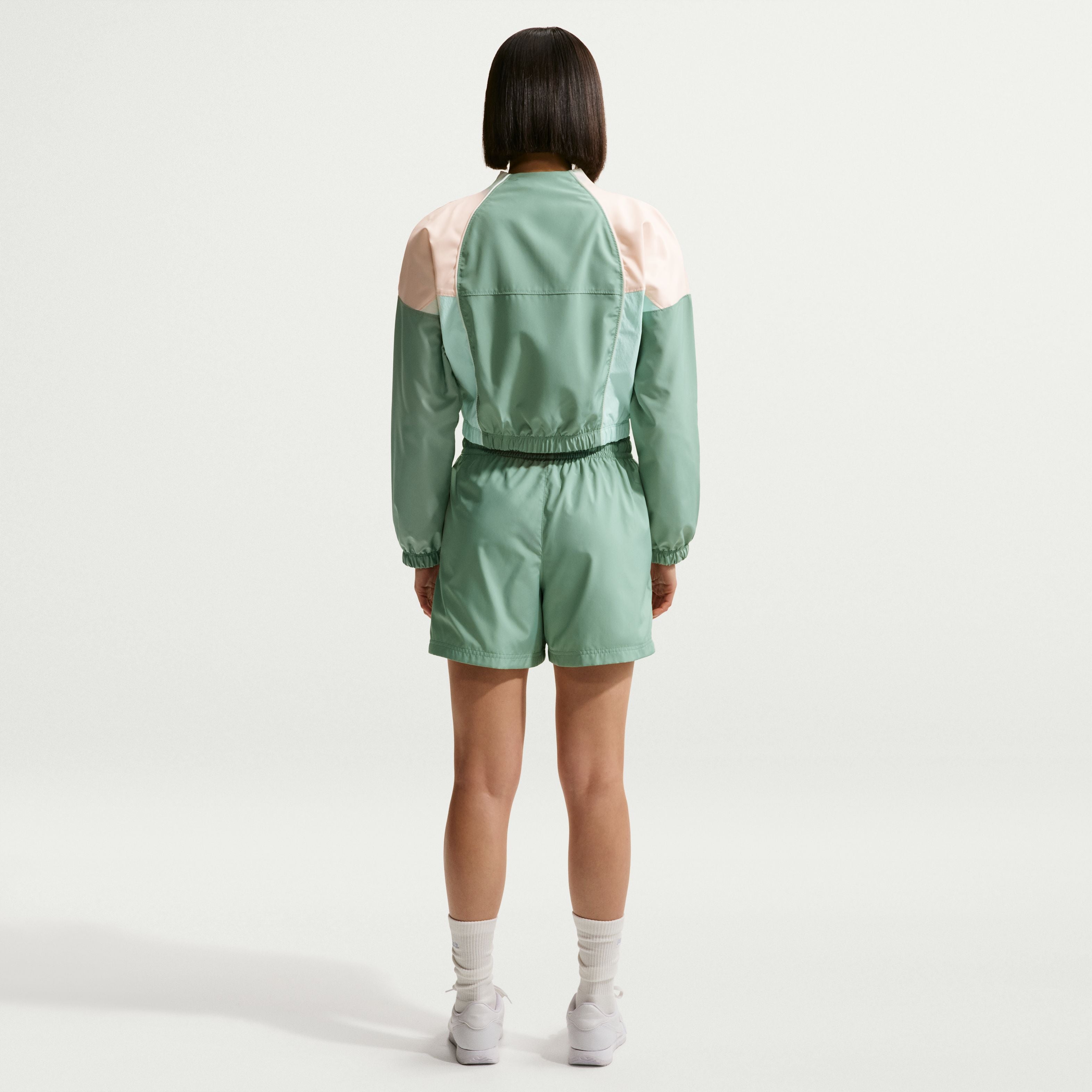 Nike Sportswear Classic Wovens Women's Mid-Rise Shorts