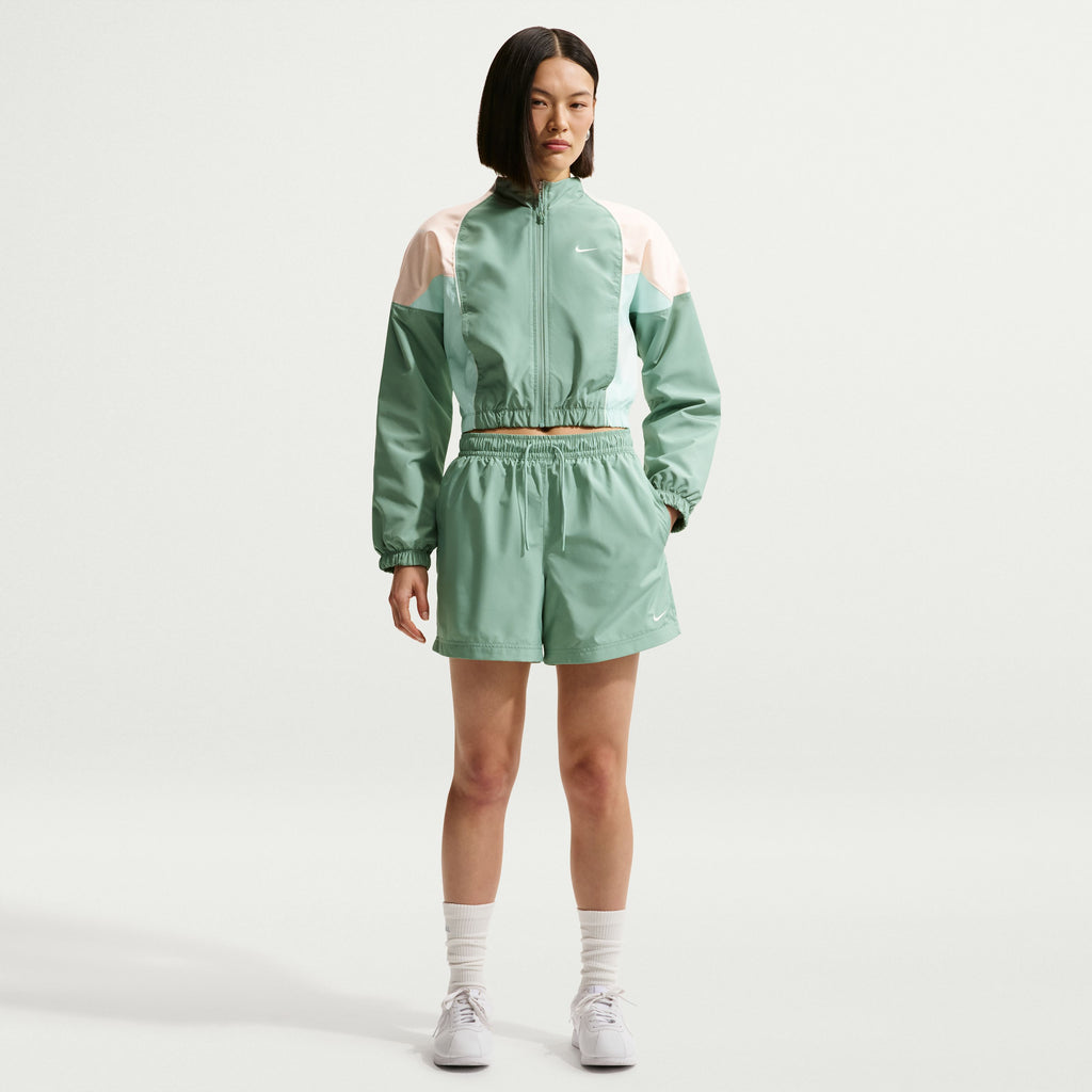 Nike Sportswear Classic Wovens Women's Mid-Rise Shorts