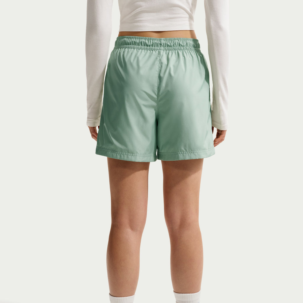Nike Sportswear Classic Wovens Women's Mid-Rise Shorts