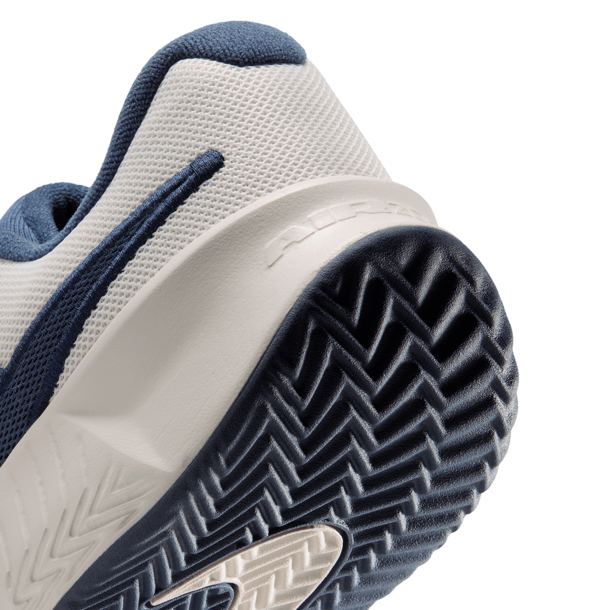 Nike Zoom GP Challenge Pro Men's Clay Court Tennis Shoes