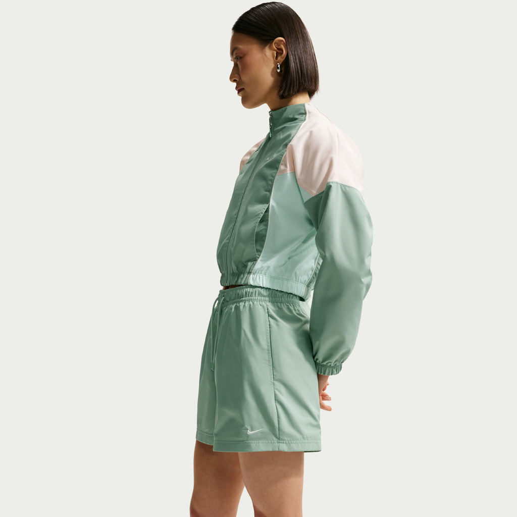 Nike Sportswear Classic Wovens Women's Mid-Rise Shorts