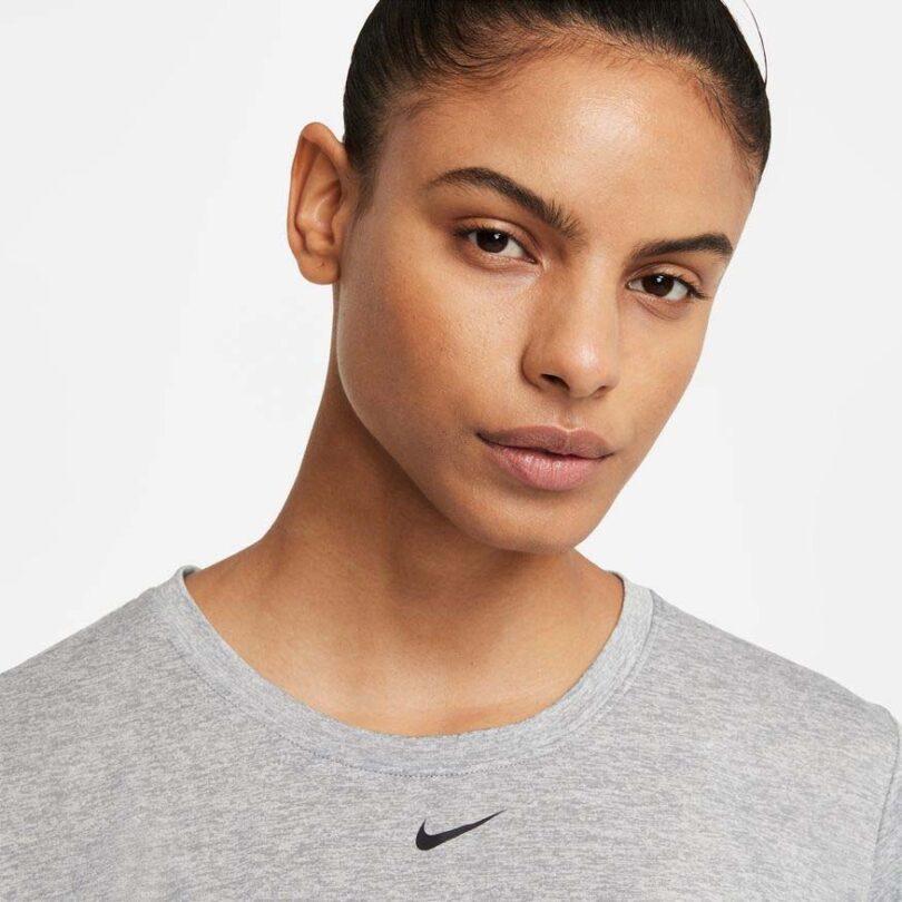 Nike Dri-FIT One Standard Fit Women’s Training Top - SportsClick