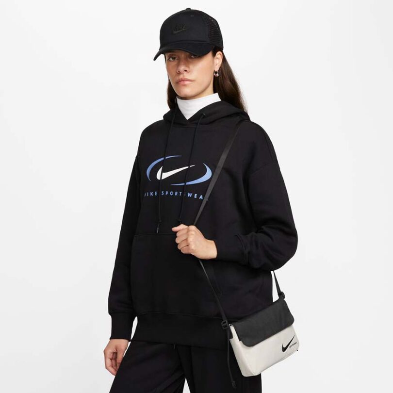 Nike Futura Crossbody Bag (3L) - SportsClick